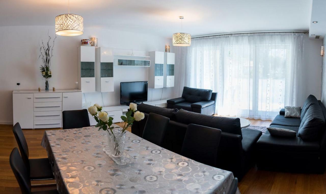 Style Luxury 2 *